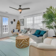Beach Block House with Rooftop & Ocean Views