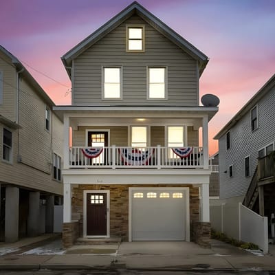 Beach St Bliss - 3BR Family House - Beach Block